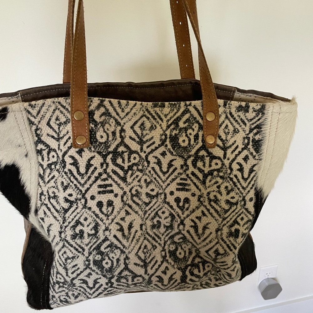 Gently used boutique Myra bag